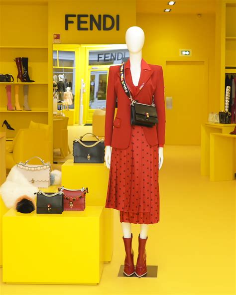 fendi la vallee